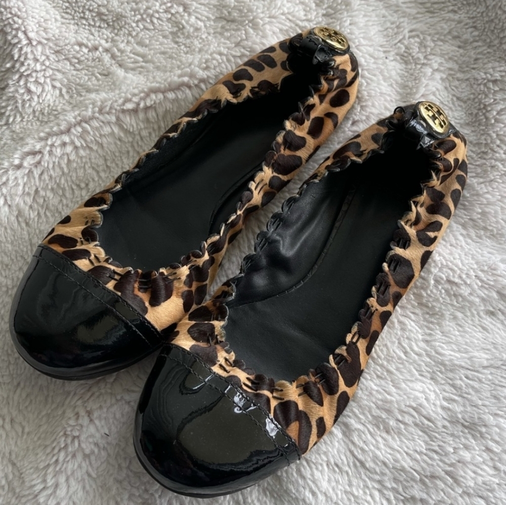 Tory Burch Abbey leopard calf hair ballet flats